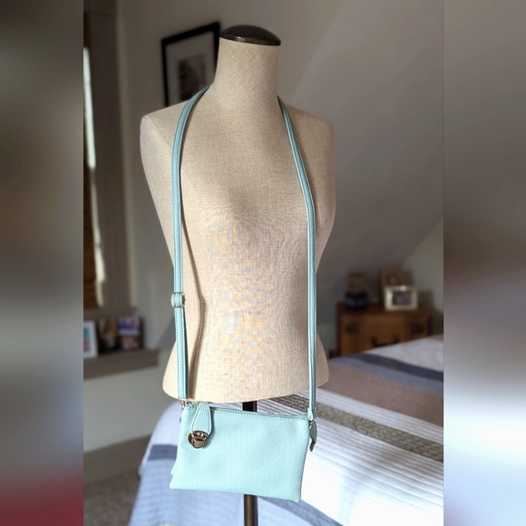 Crossbody Vegan Leather Mint Green - Picture 2 of 8
